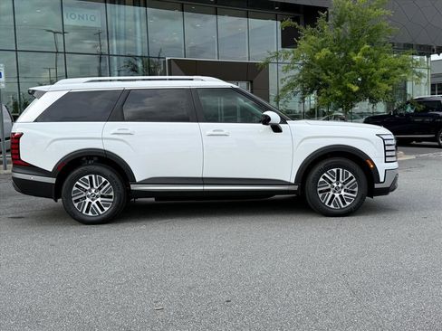 New 2026 Hyundai Palisade SEL Premium FWD image 2