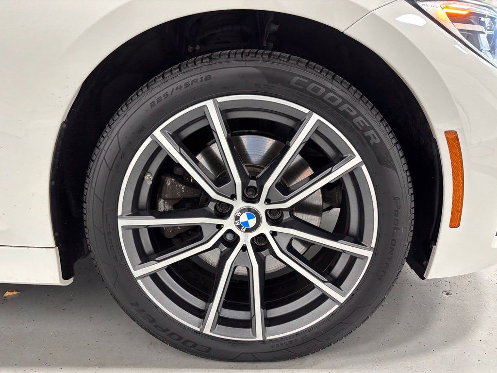 Used 2020 BMW 330i xDrive Sedan w/ Premium Package AWD/4WD image 57