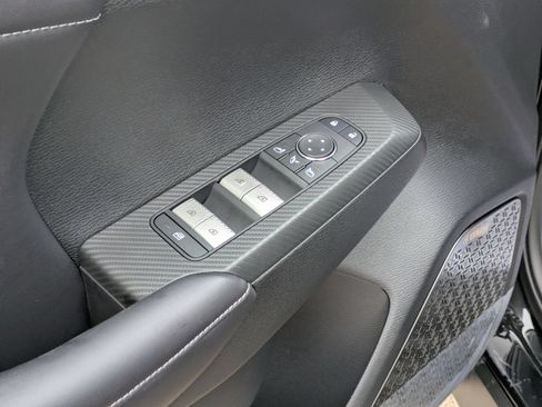 New 2026 Mitsubishi Outlander SE FWD image 12