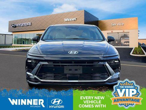 New 2025 Hyundai Sonata Limited image 13