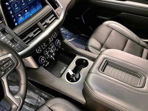 Used 2024 Chevrolet Tahoe Z71 w/ Luxury Package image 13