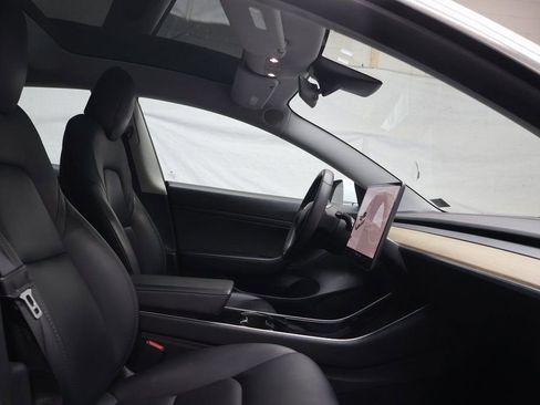 Used 2020 Tesla Model 3 Standard Range Plus image 9