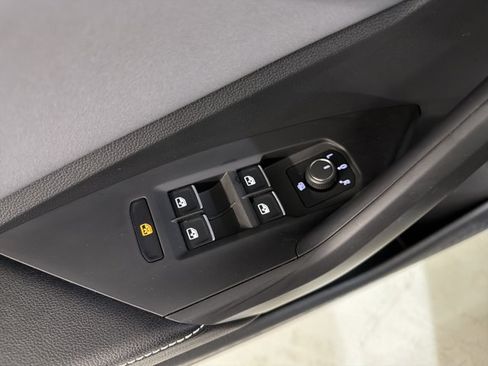 Certified 2026 Volkswagen Jetta SE FWD image 18