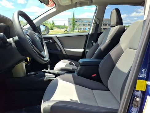 Used 2015 Toyota RAV4 XLE FWD image 13