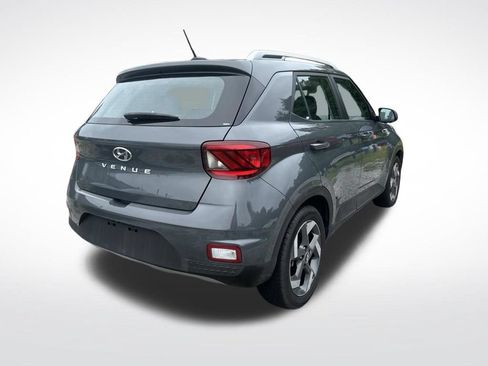 Used 2025 Hyundai Venue SEL FWD image 9