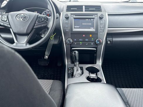 Used 2017 Toyota Camry LE image 14