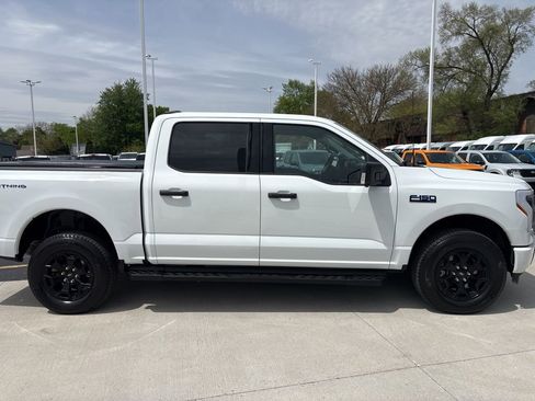 Used 2025 Ford F150 Lightning XLT AWD/4WD image 6