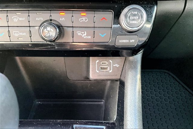 Used 2025 Jeep Compass Trailhawk AWD/4WD image 33
