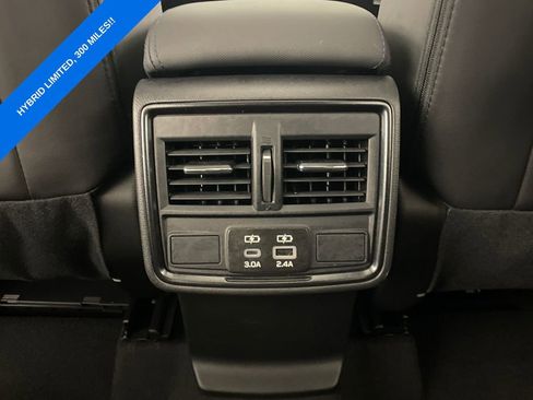 Certified 2025 Subaru Forester Limited image 22