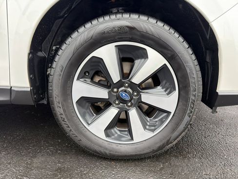 Used 2017 Subaru Forester 2.5i Limited image 5