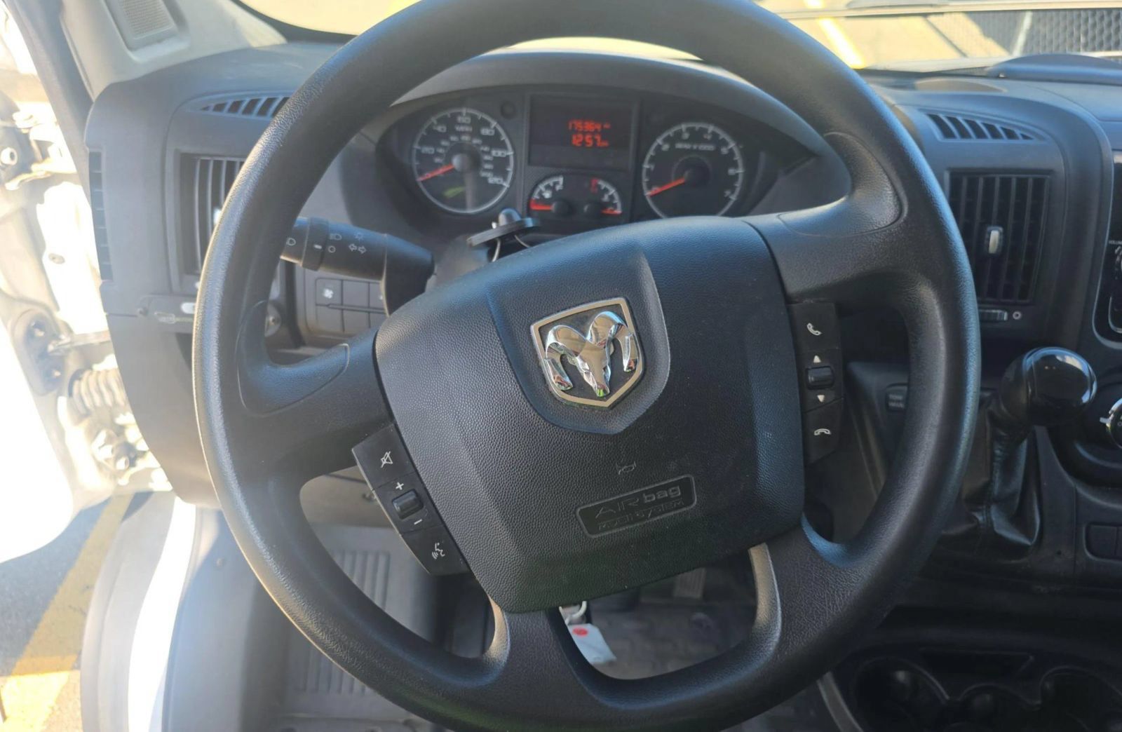 Used 2019 RAM ProMaster 3500 w/ Premium Appearance Group FWD image 7