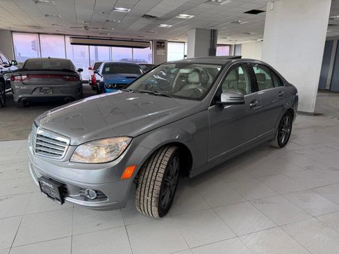 Used 2010 Mercedes-Benz C 300 Luxury image 3