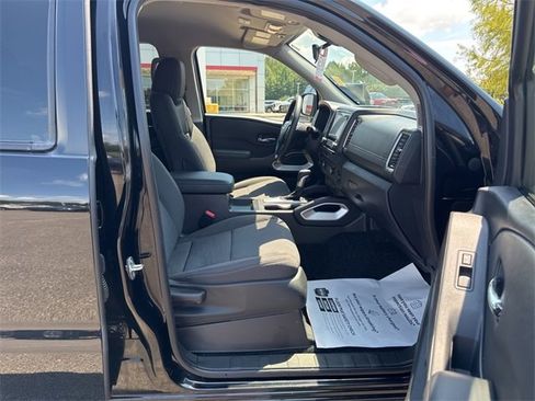 Used 2023 Nissan Frontier SV image 33