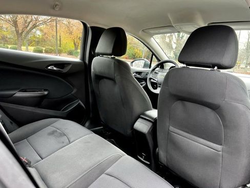 Used 2018 Chevrolet Cruze LT w/ Convenience Package image 20