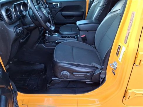 Used 2021 Jeep Gladiator Sport image 11