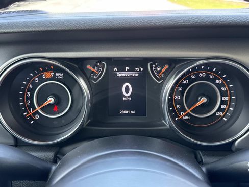 Used 2023 Jeep Wrangler Unlimited Sport AWD/4WD image 19
