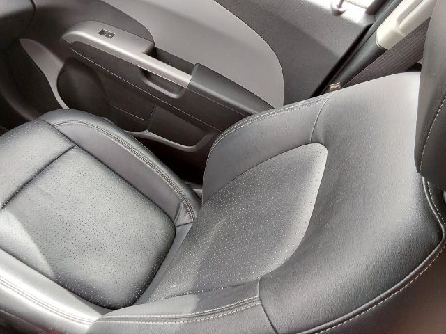 Used 2020 Chevrolet Sonic Premier FWD image 34