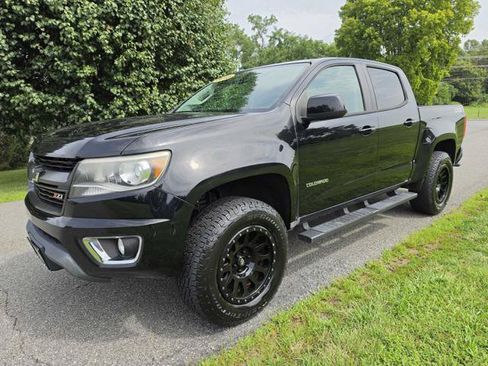 Used 2015 Chevrolet Colorado Z71 AWD/4WD image 2