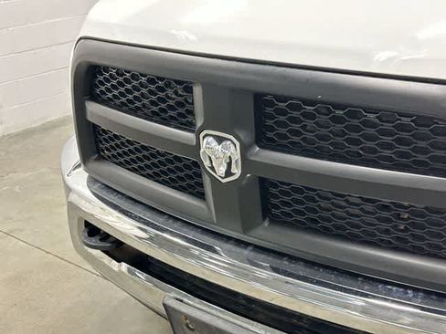 Used 2018 RAM 2500 Tradesman w/ Chrome Appearance Group AWD/4WD image 29