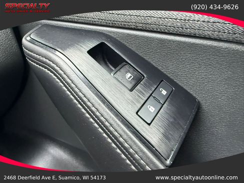 Used 2023 Nissan Rogue SV AWD/4WD image 34