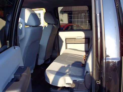 Used 2016 Ford F250 XL w/ Power Equipment Group AWD/4WD image 8