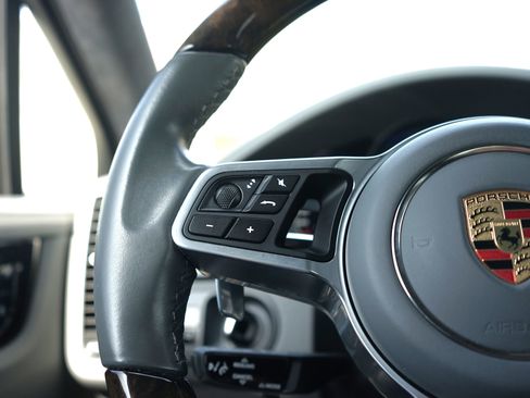 Used 2021 Porsche Cayenne GTS AWD/4WD image 17