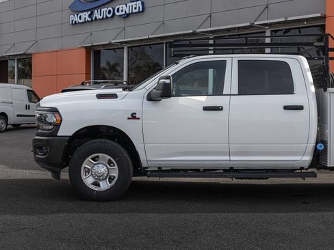 Used 2024 RAM 3500 4x4 Crew Cab image 8