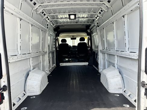 Used 2023 RAM ProMaster 3500 w/ Driver Convenience Group FWD image 23