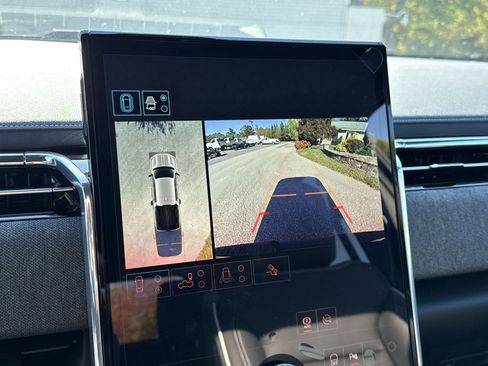 New 2026 GMC Sierra EV Elevation image 19