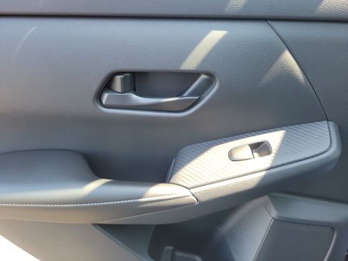 Used 2024 Nissan Sentra SV w/ All-Weather Package FWD image 12