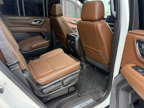 Used 2021 Chevrolet Tahoe High Country w/ Premium Package AWD/4WD image 20