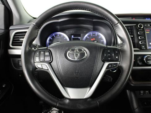 Used 2019 Toyota Highlander Limited image 28
