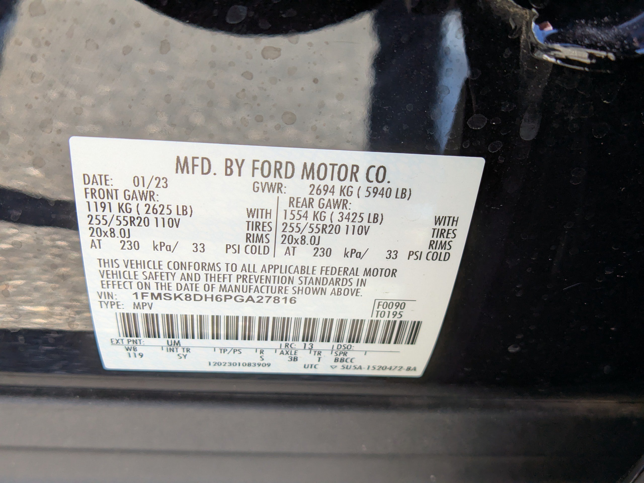 Used 2023 Ford Explorer XLT w/ Equipment Group 202A AWD/4WD image 18