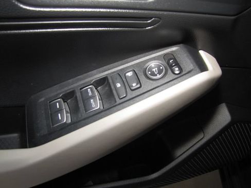 Certified 2025 Honda Accord LX image 10