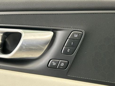 Certified 2023 Volvo XC60 B5 Core w/ Climate Package image 20