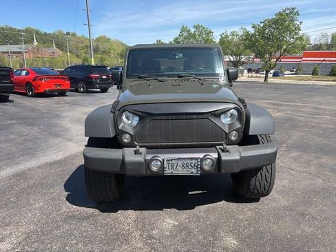 Used 2016 Jeep Wrangler Unlimited Sport AWD/4WD image 2