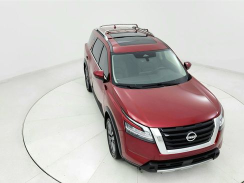 Used 2024 Nissan Pathfinder SL w/ SL Premium Package FWD image 20