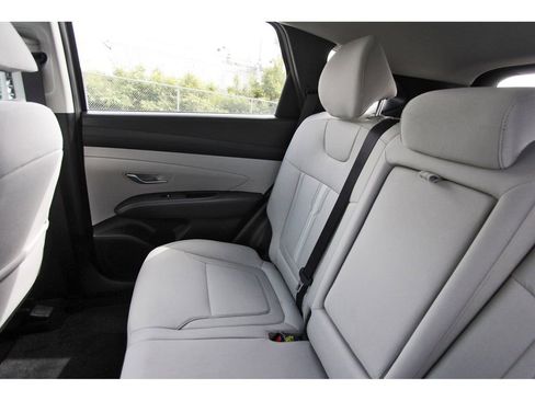 Used 2025 Hyundai Tucson SEL FWD image 12