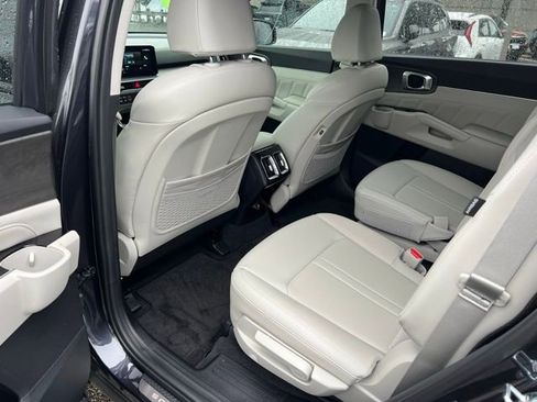 New 2025 Kia Sorento SX image 15