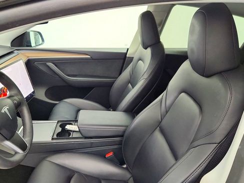 Used 2025 Tesla Model Y Long Range image 21