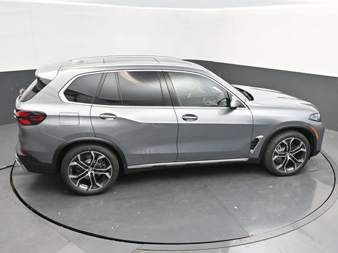 Used 2026 BMW X5 xDrive50e w/ Premium Package image 53