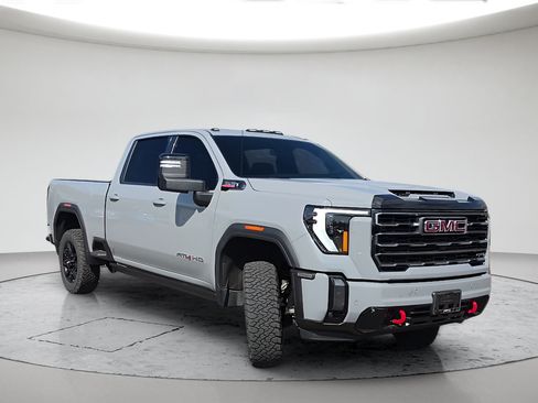 Used 2024 GMC Sierra 3500 AT4 w/ AT4 Premium Plus Package AWD/4WD image 3