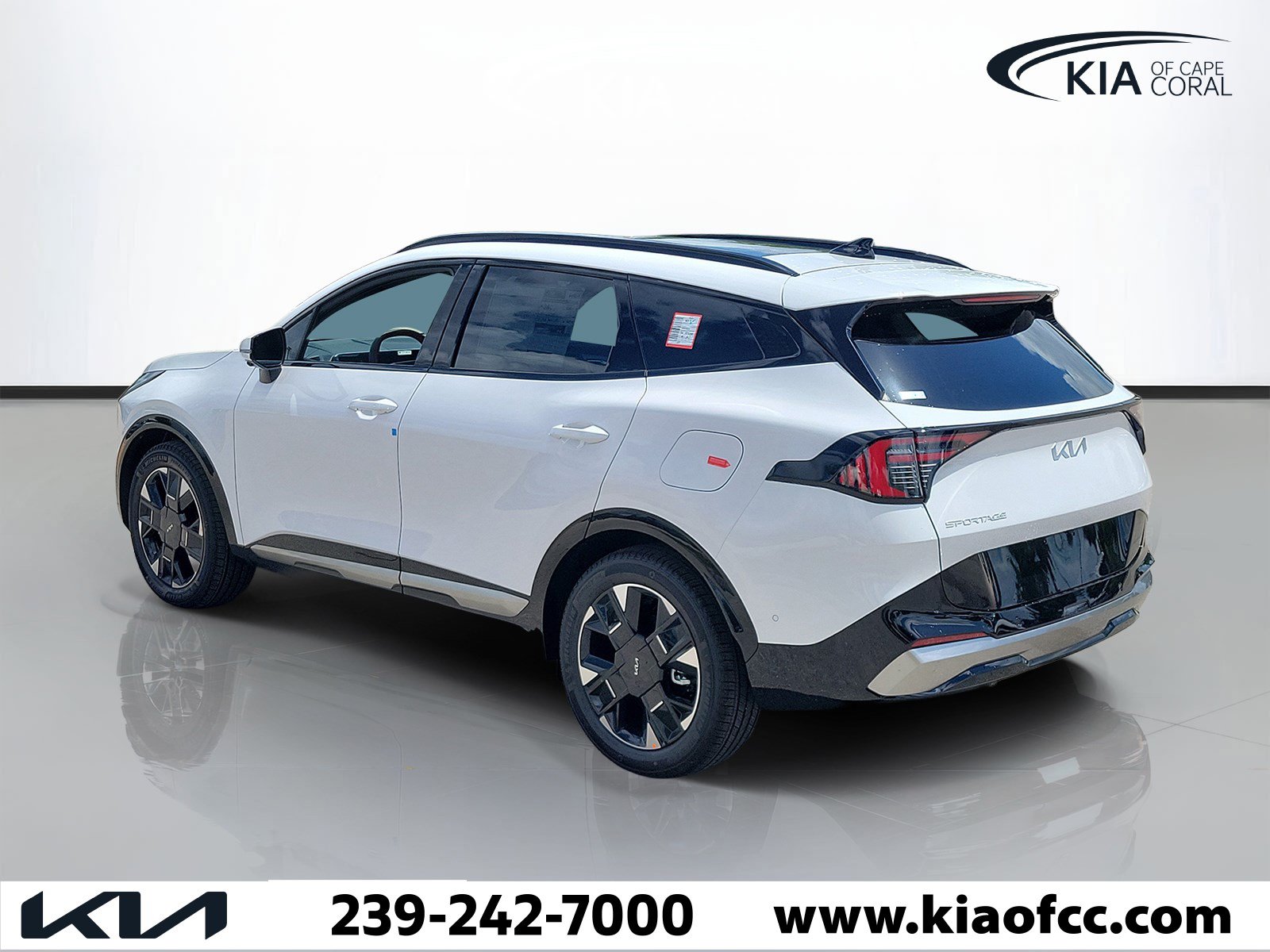 New 2026 Kia Sportage SX FWD image 4