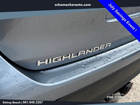 Used 2021 Toyota Highlander LE FWD image 13