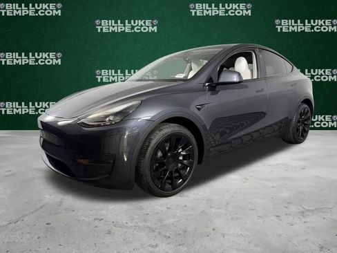 Used 2024 Tesla Model Y Long Range image 8