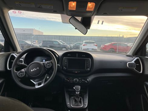 Used 2025 Kia Soul LX w/ LX Technology Package image 31
