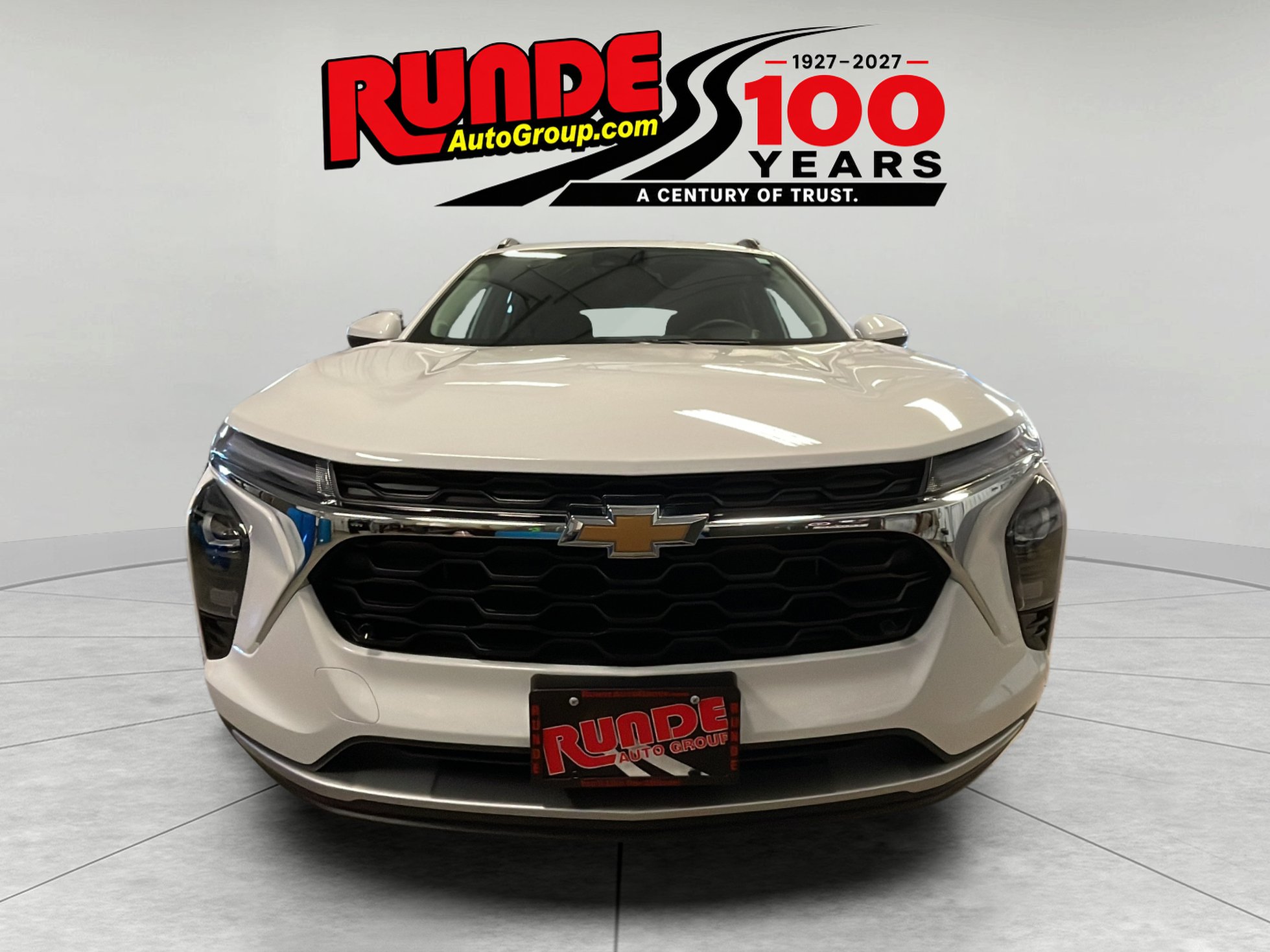 Used 2025 Chevrolet Trax LT w/ Driver Confidence Package FWD image 2