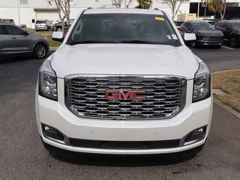 Used 2019 GMC Yukon Denali w/ Open Road Package image 3