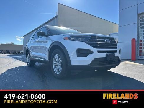 Used 2023 Ford Explorer XLT image 1