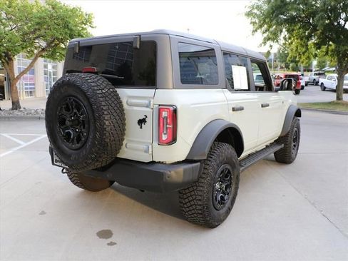 Used 2024 Ford Bronco Wildtrak image 9